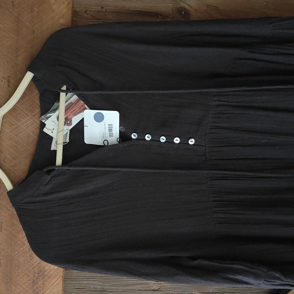 Charlie Paige tiered long sleeve  dress M New With Tags - Picture 3 of 4